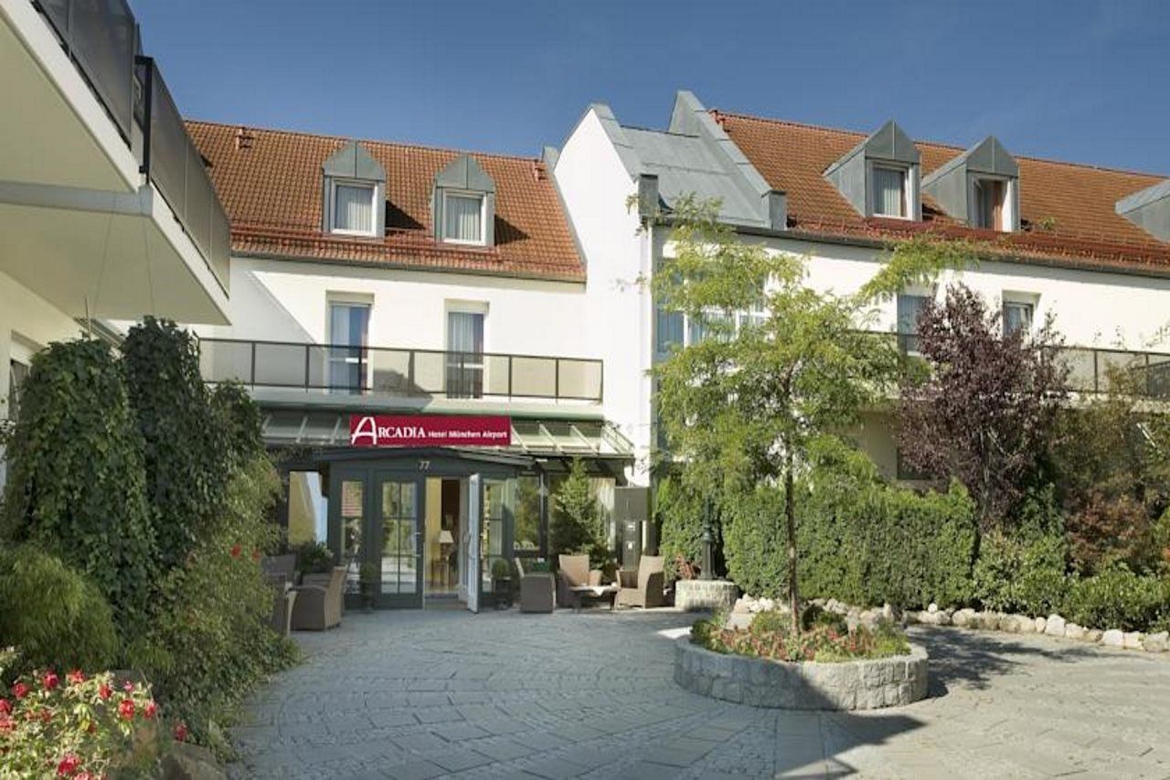 Ramada By Wyndham Munchen Airport Hotel Schwaig bei Nürnberg Kültér fotó